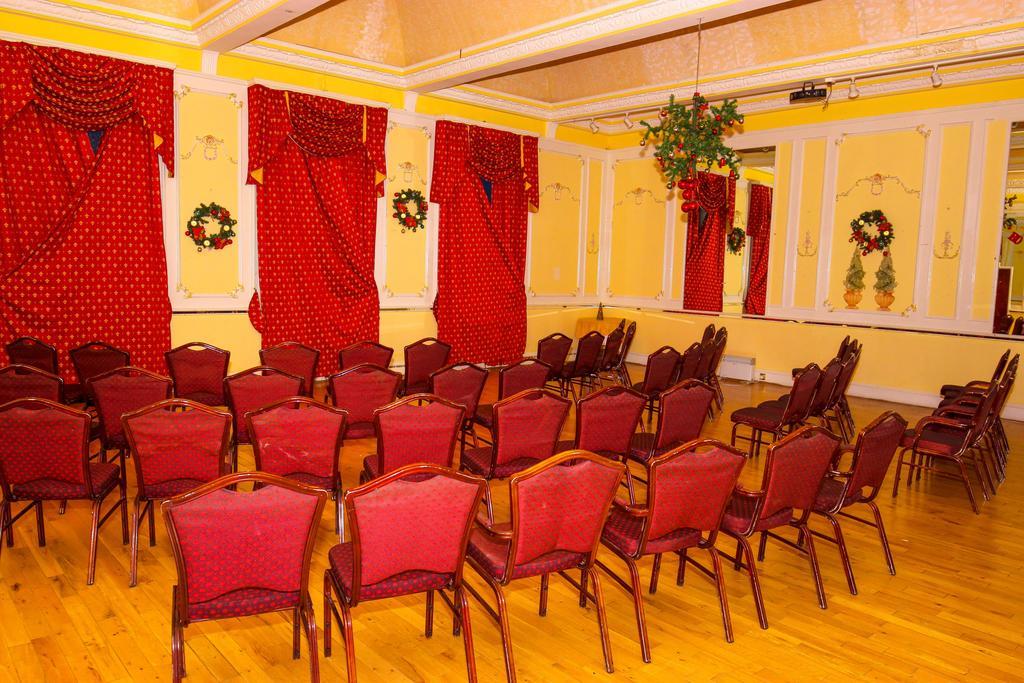 Albany Lions Hotel Истбурн Экстерьер фото