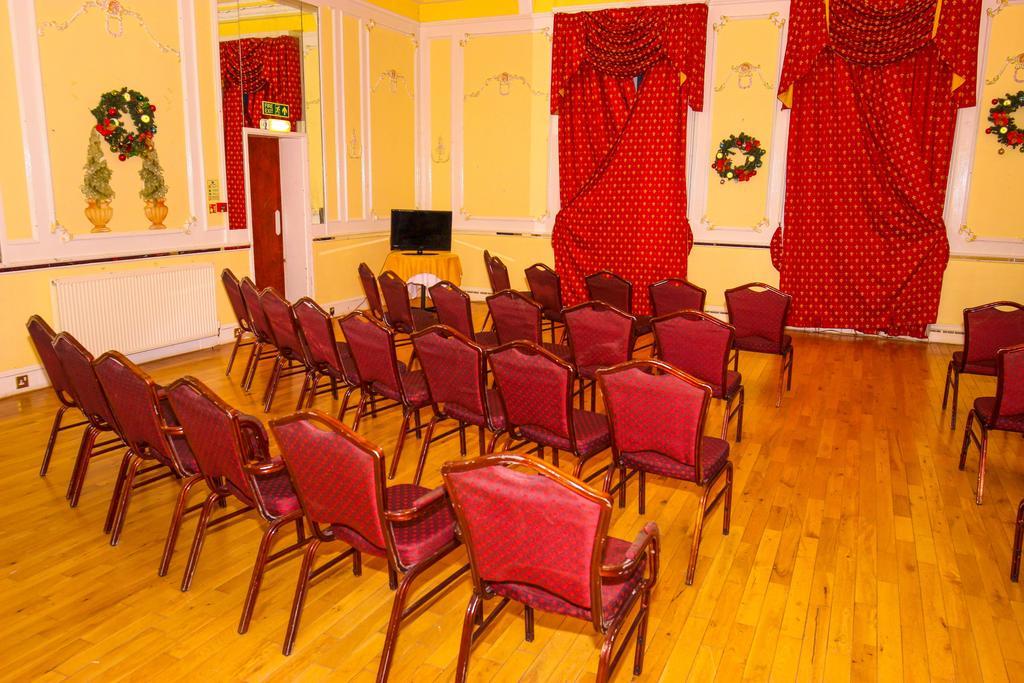 Albany Lions Hotel Истбурн Экстерьер фото
