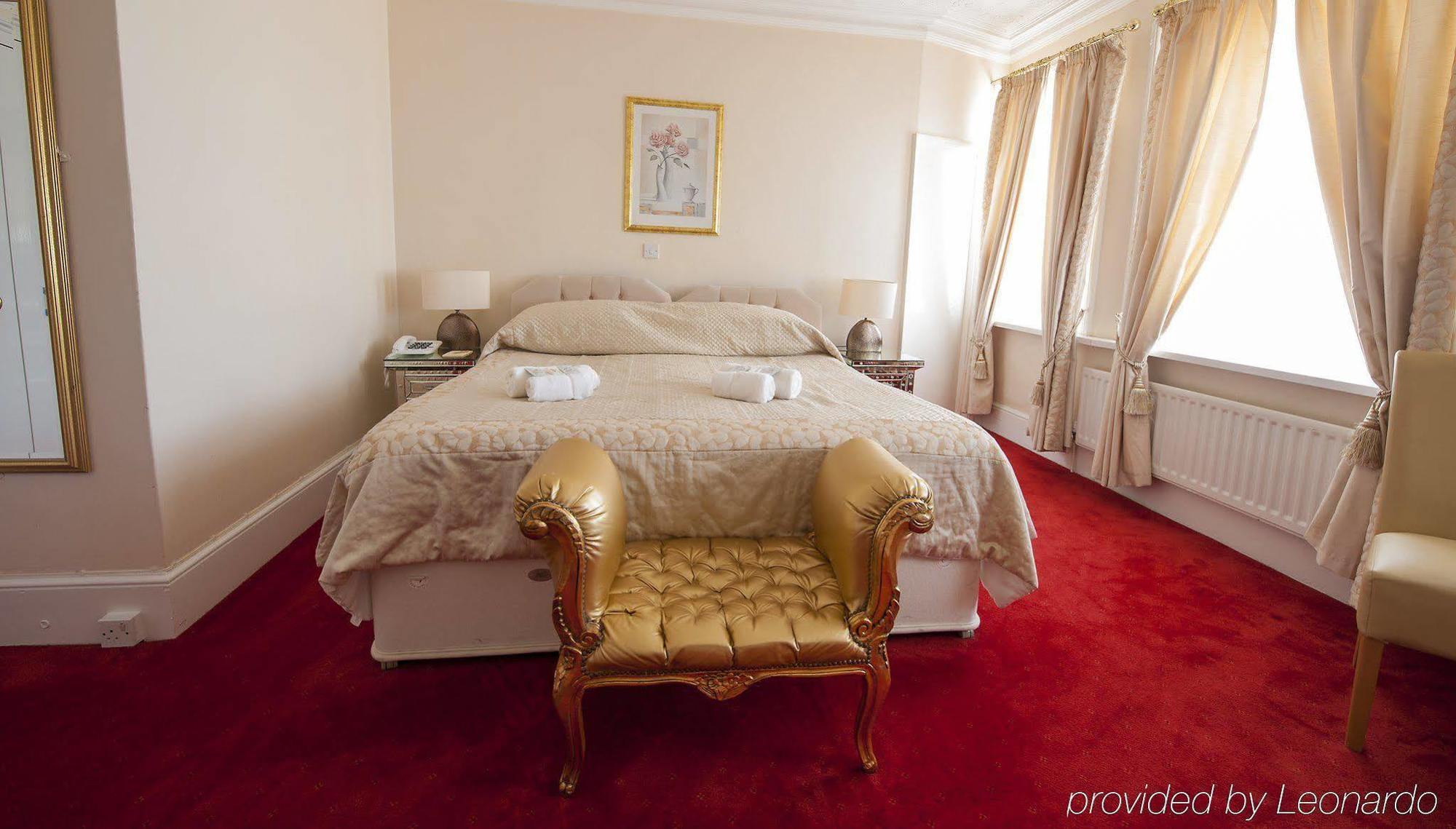 Albany Lions Hotel Истбурн Экстерьер фото